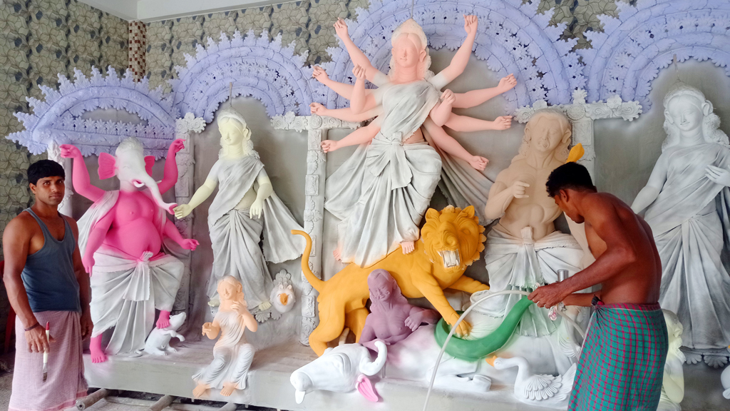 ৫৮১টি মন্দিরে চলছে প্রস্তুতি