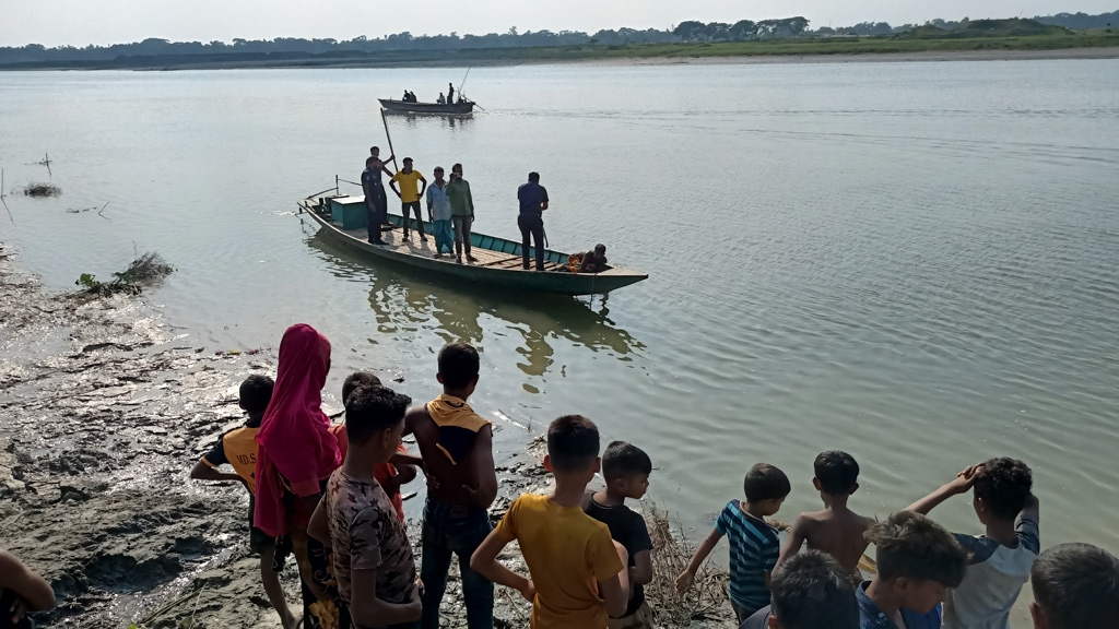 ব্রহ্মপুত্র নদে ভাসছিল অজ্ঞাতনামা ব্যক্তির লাশ 