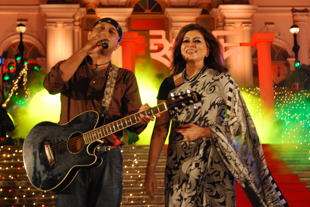 ইত্যাদি অনুষ্ঠানে সংগীতশিল্পী এস আই টুটুল ও শাকিলা জাফর। ছবি: সংগৃহীত