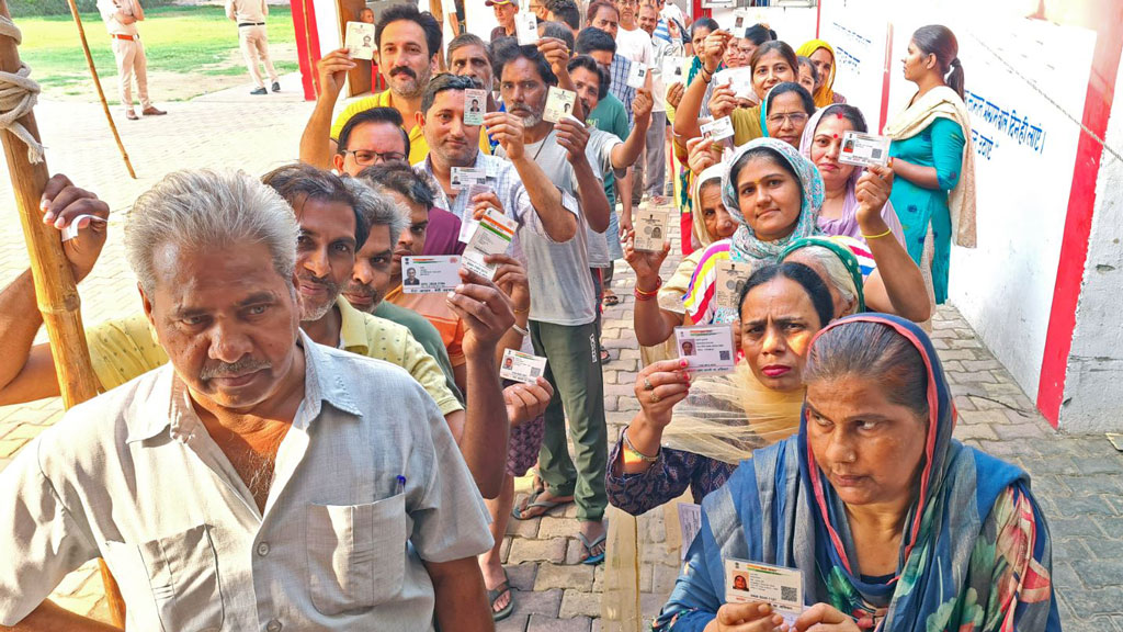 ভারতে শেষ দফার ভোট শুরু, মোদিসহ যাদের পরীক্ষা আজ