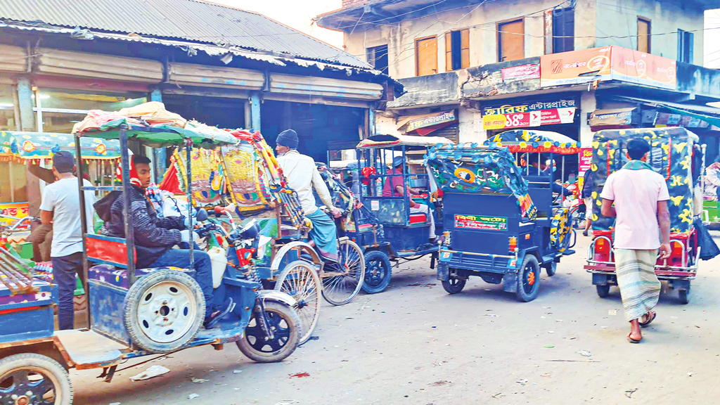 চাঁদা ছাড়া চাকা ঘোরে না