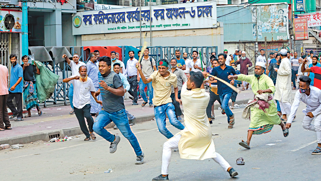 কে কতটুকু এগিয়ে বা পিছিয়ে