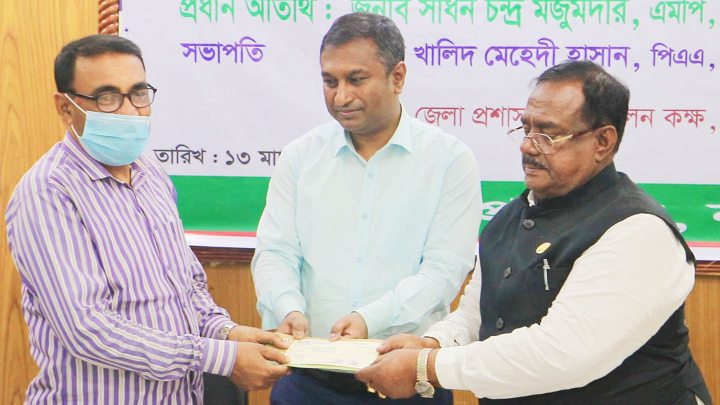 ‘প্রধানমন্ত্রীর সুদূরপ্রসারী পরিকল্পনায় করোনায় অনাহারে মানুষ মারা যায়নি’ 