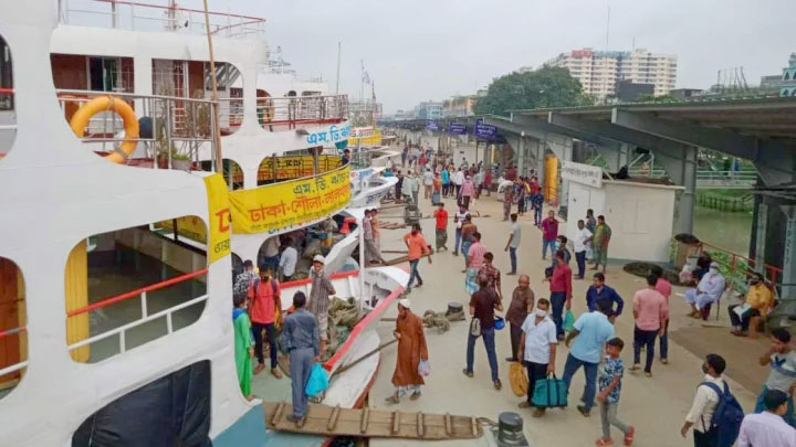 বৈরী আবহাওয়ায় ঢাকা থেকে উপকূলীয় ৬ রুটে নৌ চলাচল বন্ধ