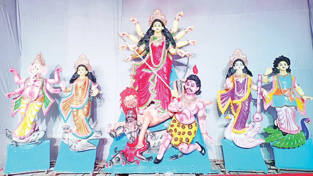 দুর্গাপূজা শুরু আজ নিরাপত্তা জোরদার