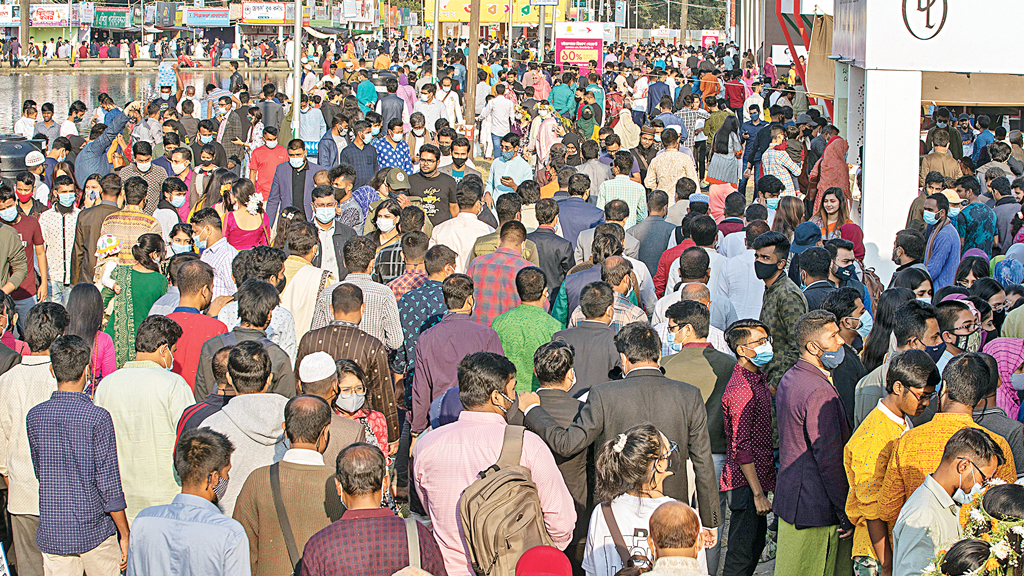 ভিড় বেড়েছে, বিক্রিও