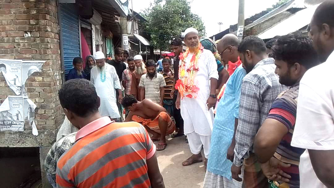 ফুটবলার থেকে   ইউপি চেয়ারম্যান