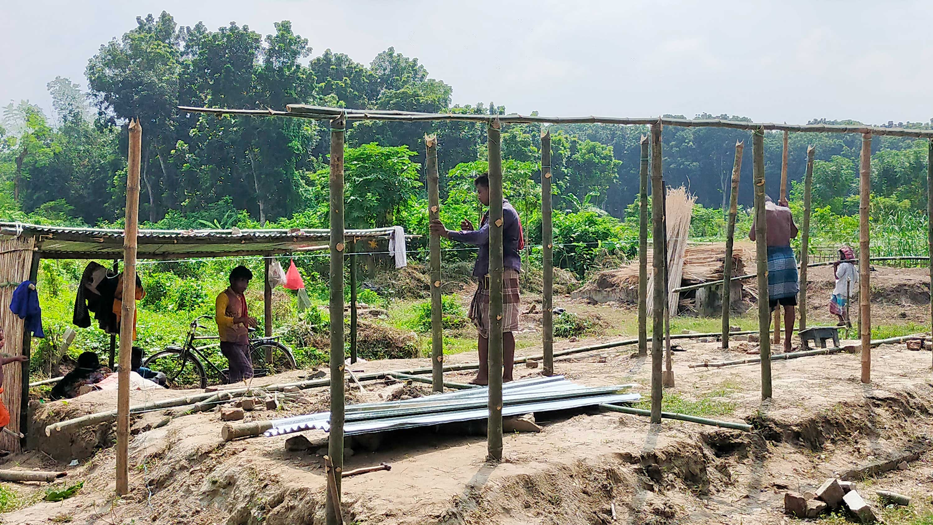 ১৮ মাস পরে বাড়ি ফিরে দেখেন, তাঁদের কিছুই নেই