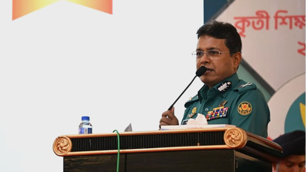 জনগণের জানমাল রক্ষা করা পুলিশের প্রধান দায়িত্ব: ডিএমপি কমিশনার