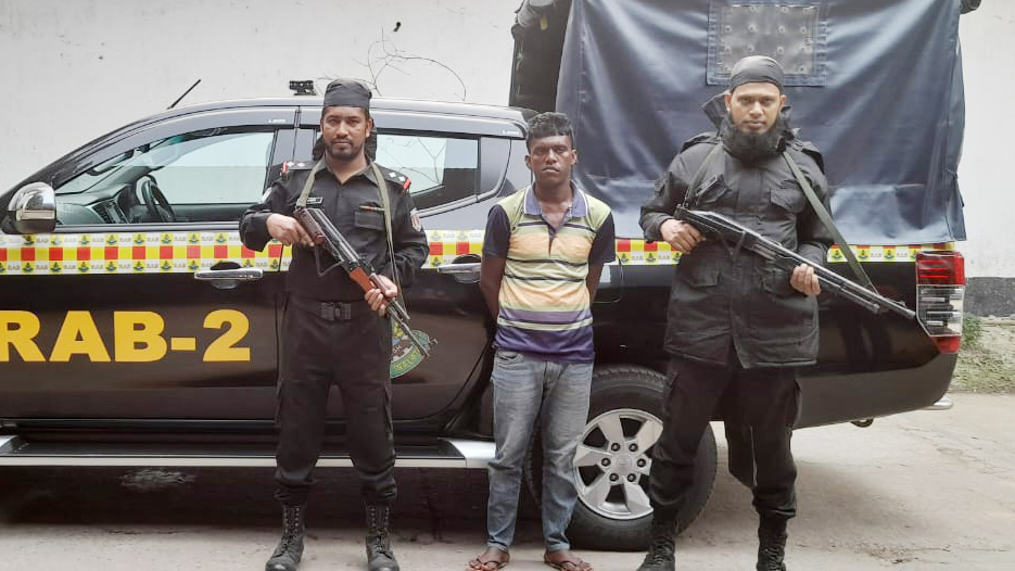 ধানমন্ডিতে কাভার্ডভ্যান চাপায় দুই বন্ধু নিহতদের ঘটনায় চালক গ্রেপ্তার