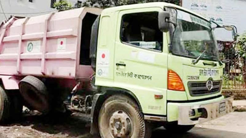 ডিএনসিসির ময়লার গাড়িচাপায় মোটরসাইকেল আরোহী নিহত