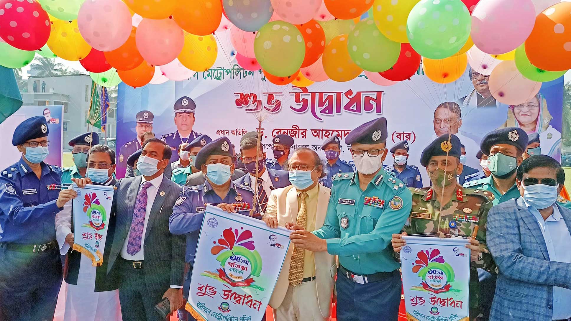 বাংলাদেশ বিশ্বে বিস্ময়কর রাষ্ট্র: আইজিপি