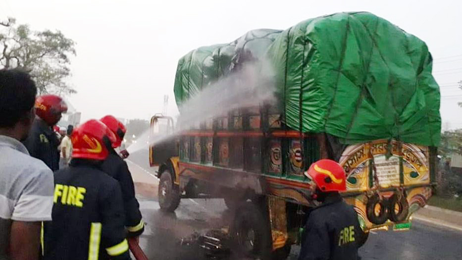 গাজীপুরের শ্রীপুরে সড়ক দুর্ঘটনায় ১ জন নিহত