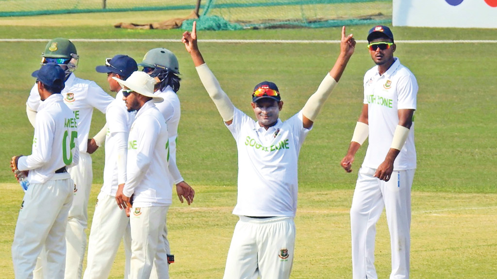 নাসুমের দিনে সেঞ্চুরি মিসের মহড়া