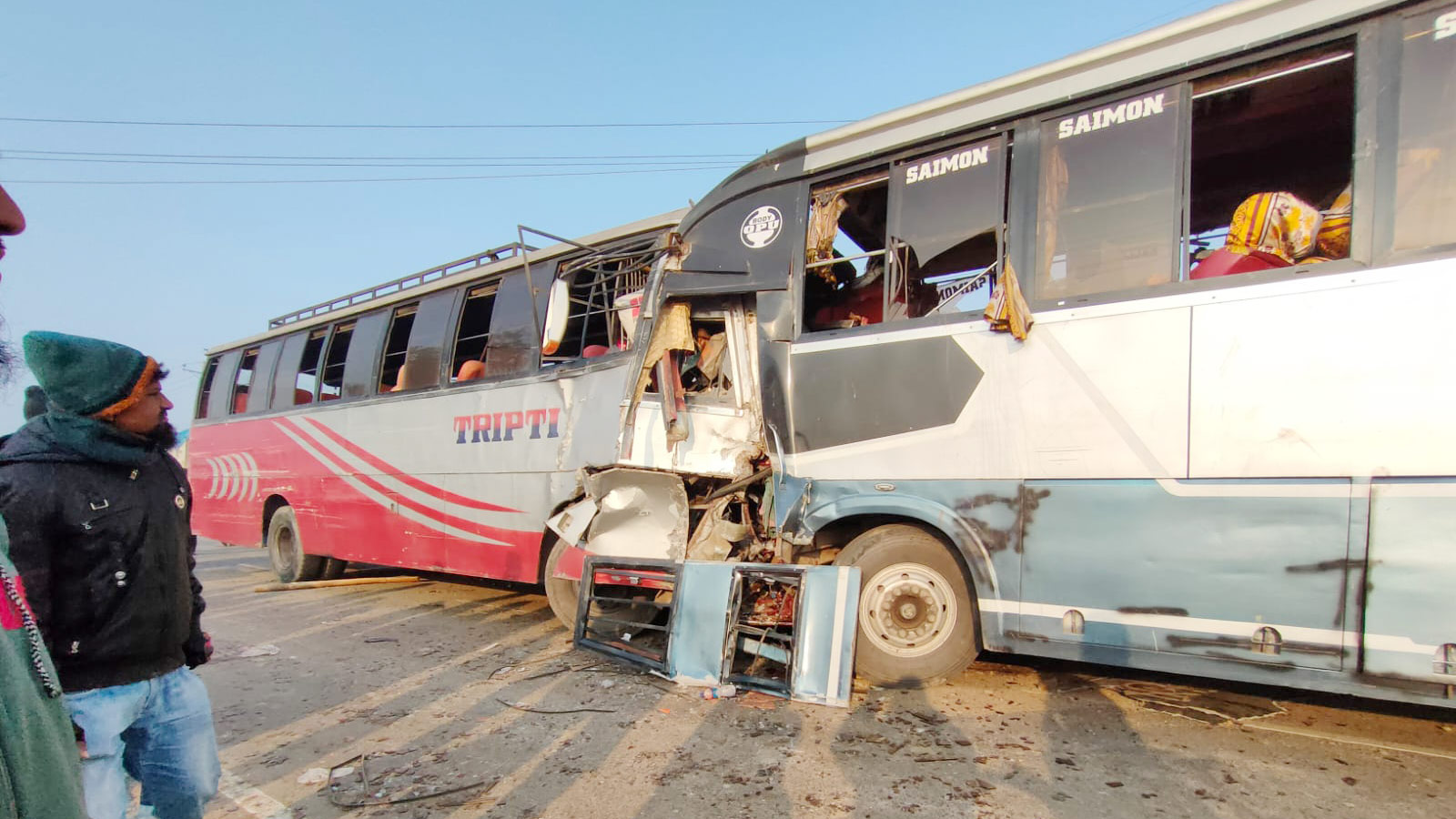 তারাগঞ্জে দুই বাসের মুখোমুখি সংঘর্ষ, নিহত ৩