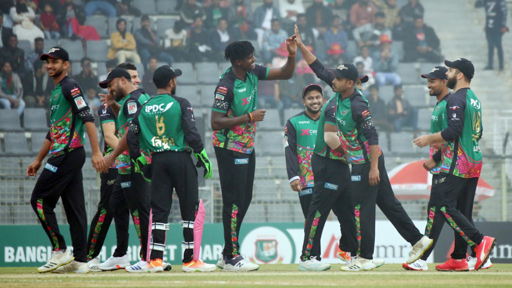 মাশরাফিকে ছাড়াই প্রথম জয় পেল সিলেট