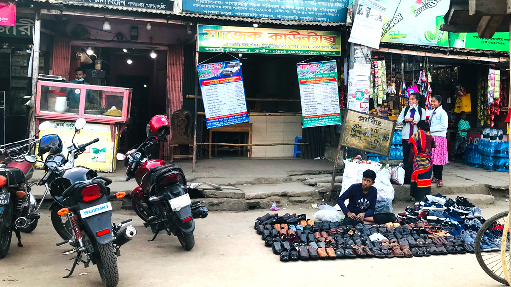 পর্যটনে আবার করোনার থাবা