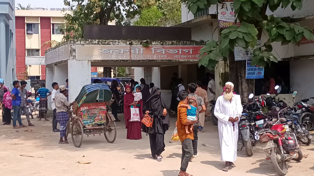 রাজবাড়ীতে গৃহবধূর মরদেহ উদ্ধার, শরীরে আঘাতের চিহ্ন, স্বামী আটক