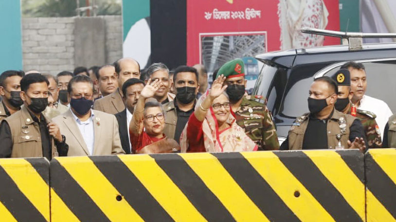 মেট্রোরেলে চেপে ১০ মিনিটে দিয়াবাড়ী থেকে আগারগাঁওয়ে প্রধানমন্ত্রী