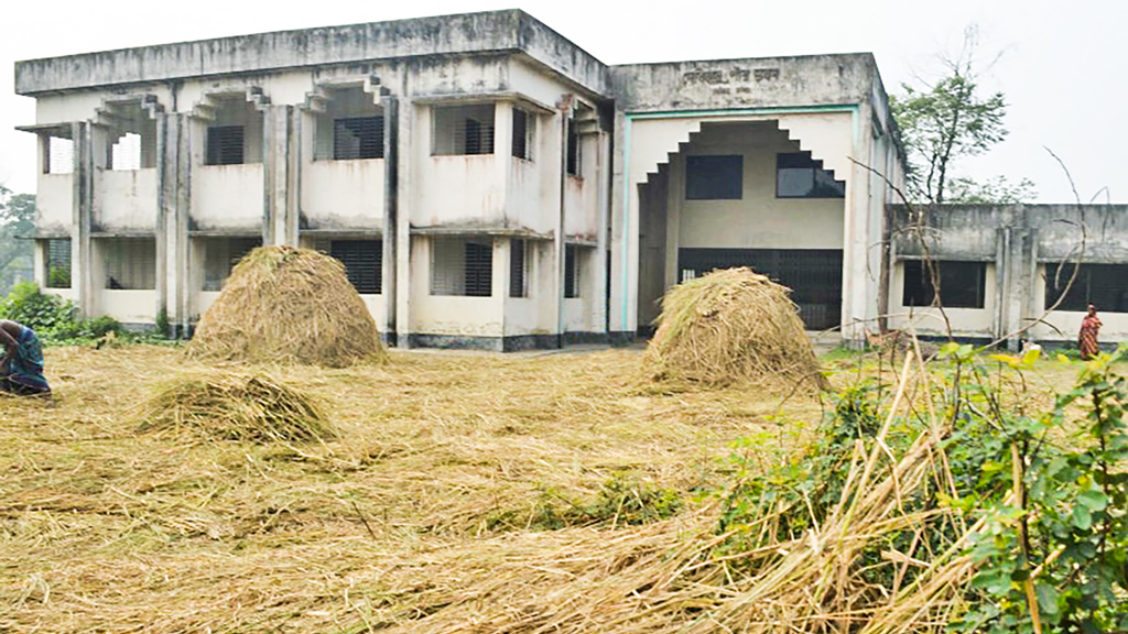 ১২ বছর পর নিজস্ব ভবনে দেবিদ্বার পৌরসভা