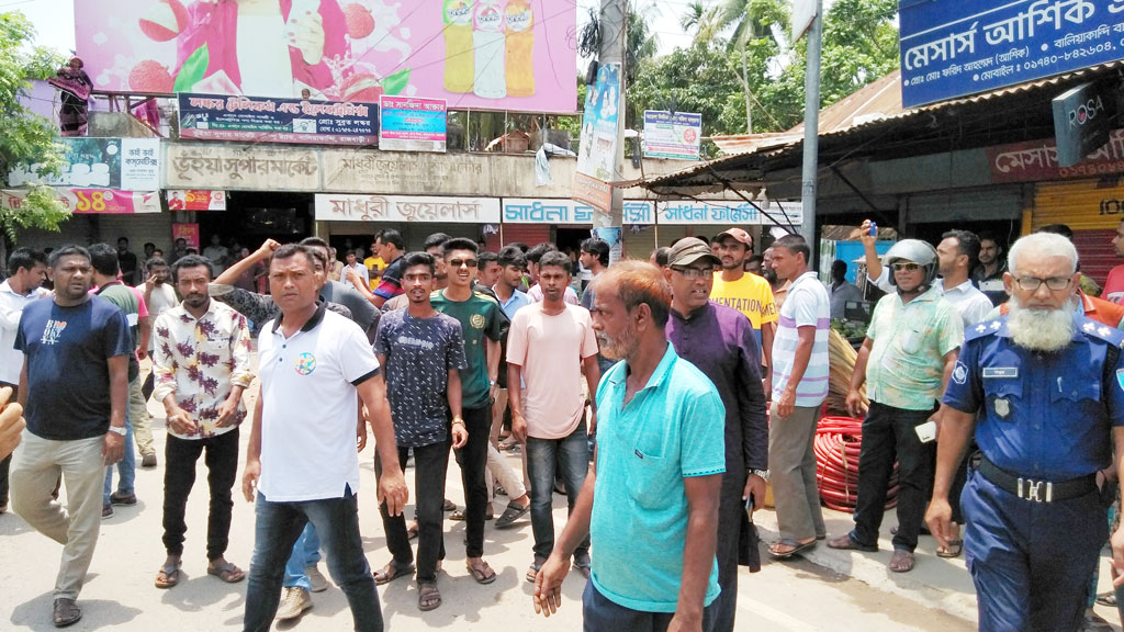 বালিয়াকান্দিতে ছাত্রদল-ছাত্রলীগের পাল্টাপাল্টি ধাওয়ায় আহত ২ 