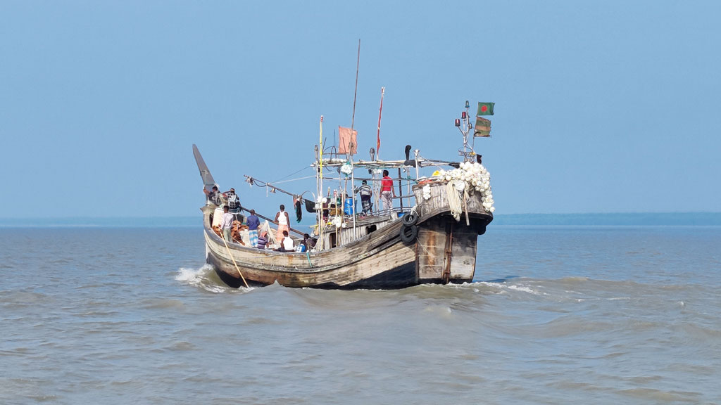 ভোলায় জলদস্যুর উৎপাত আতঙ্কে হাজারো জেলে