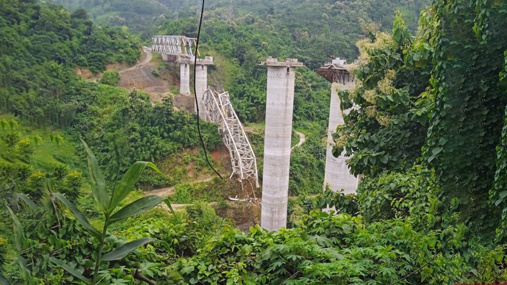 ভারতের মিজোরামে রেল সেতু ধসে অন্তত ১৭ শ্রমিক নিহত