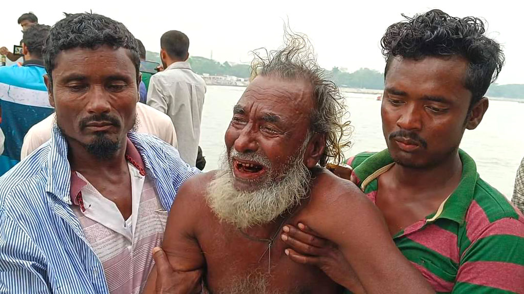 লঞ্চের প্রোপেলারে আটকানো জাল খুলতে গিয়ে নিখোঁজ জেলে, কাটা পা উদ্ধার