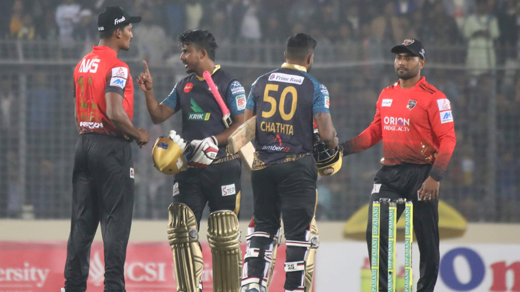 চ্যাম্পিয়নদের হারিয়ে দুর্দান্ত শুরু ঢাকার