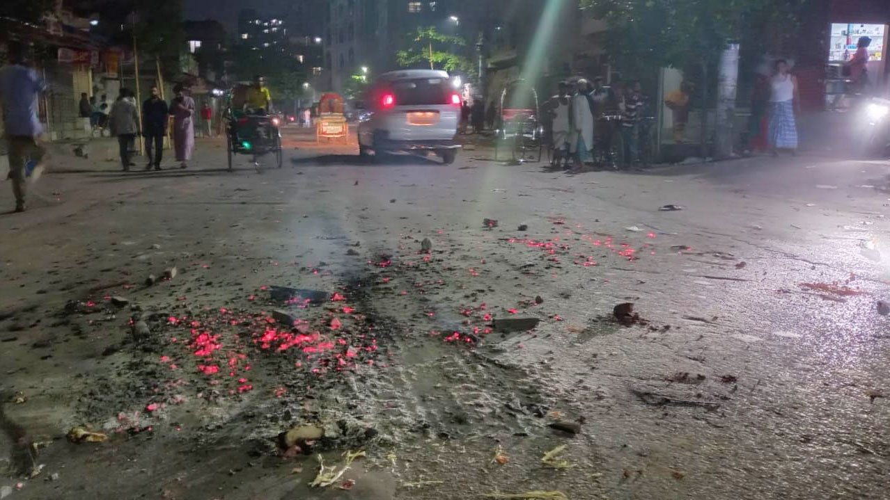 ফেসবুকে কটূক্তি: মিরপুরে সংঘর্ষের ঘটনায় পুলিশের দুই মামলা