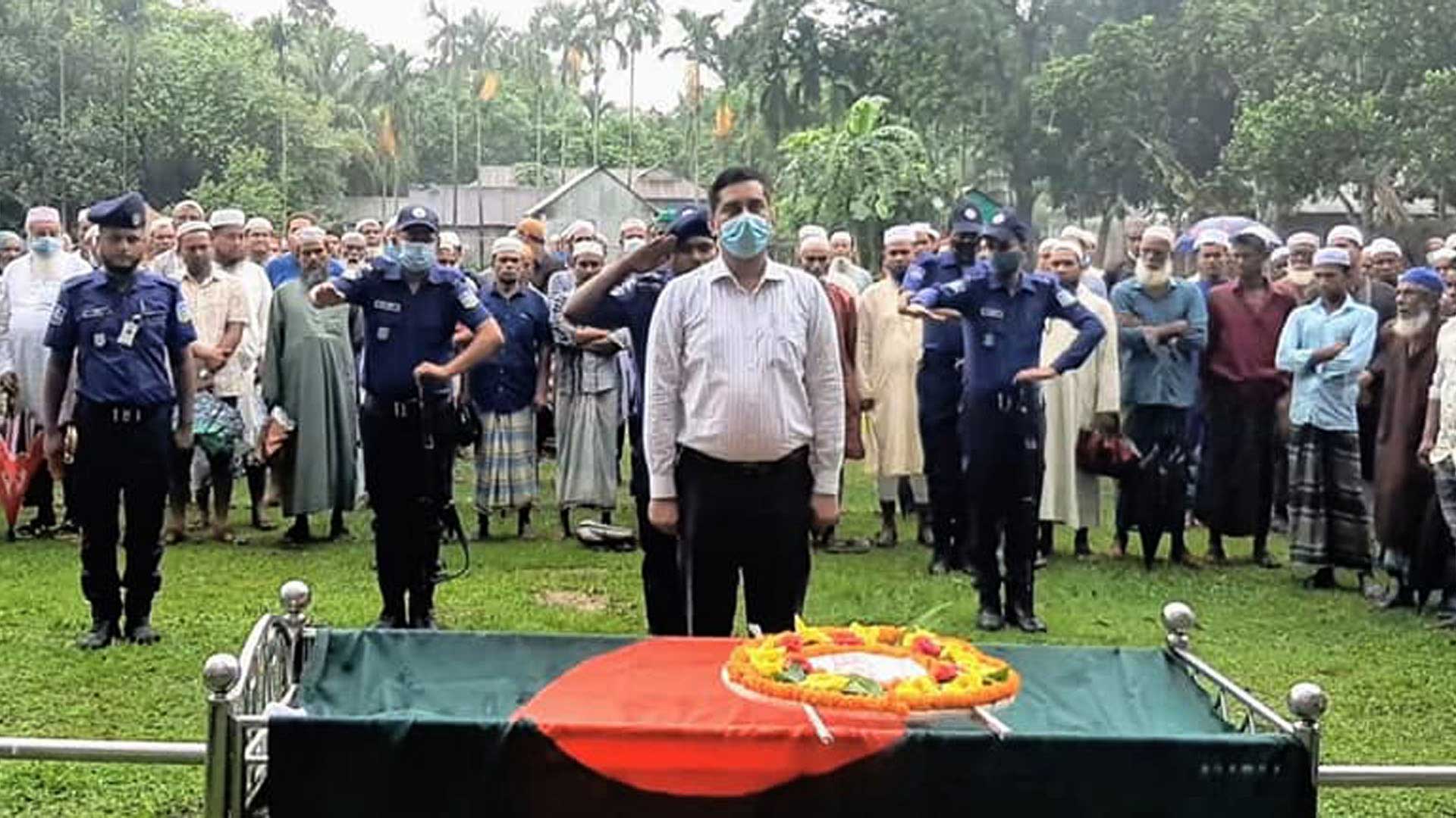 গৌরীপুরে রাষ্ট্রীয় মর্যাদায় বীর মুক্তিযোদ্ধার দাফন সম্পন্ন