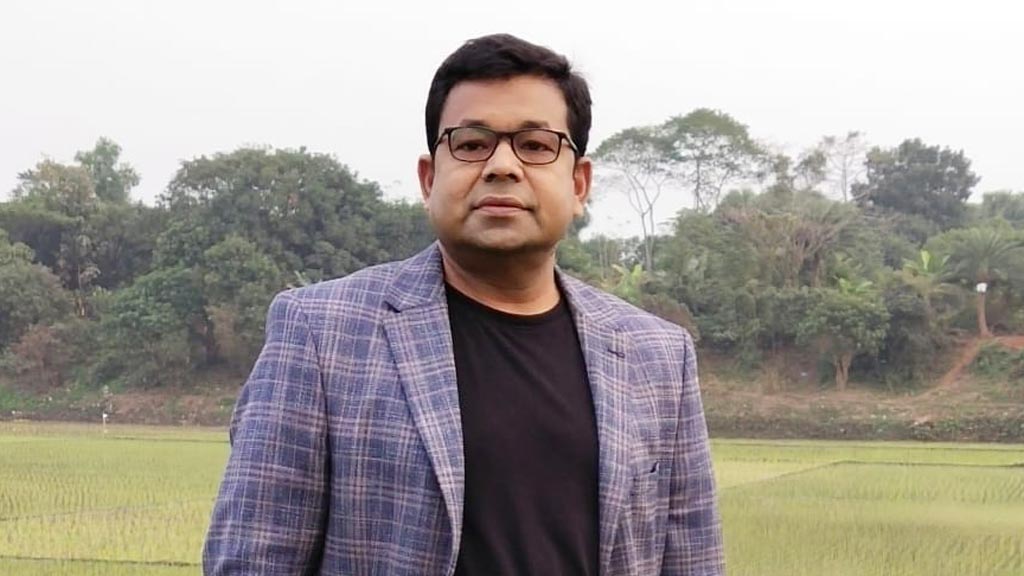 নতুন ১০ গান নিয়ে আসছেন মনির খান