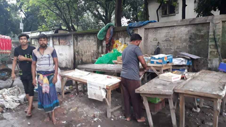 সৈয়দপুরে রেললাইনের দুই পাশের অবৈধ স্থাপনা উচ্ছেদ