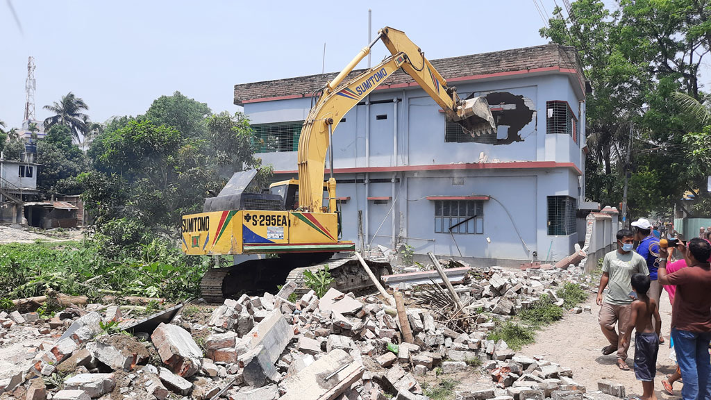 ইছামতীপাড়ের অবৈধ স্থাপনা উচ্ছেদে আবার অভিযান শুরু