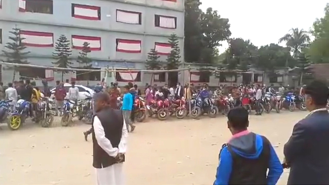 আচরণবিধি ভেঙে নৌকা প্রার্থীর মহড়া