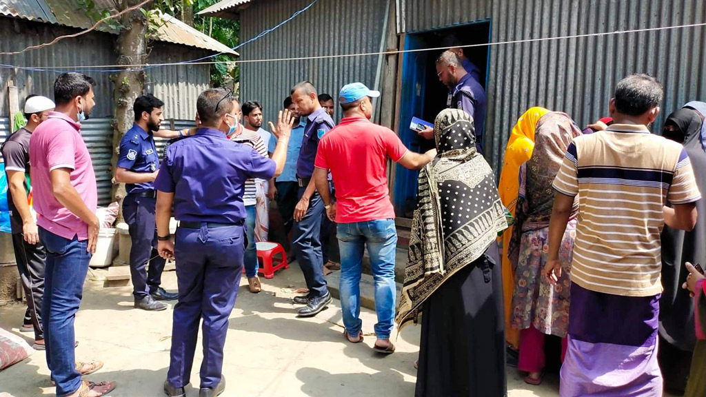 ভূঞাপুরে ঘর থেকে ২ শিশুর মরদেহ উদ্ধার, মা আহত