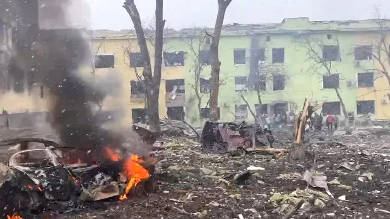 মারিউপোল নিয়ে ‘শর্ত ছাড়াই’ রাশিয়াকে আলোচনার প্রস্তাব ইউক্রেনের