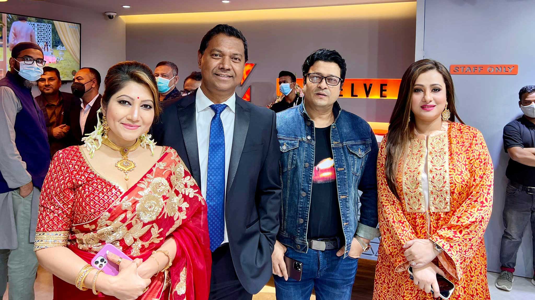 অনেক বছর পর দেশে এলেন টনি ডায়েস ও প্রিয়া