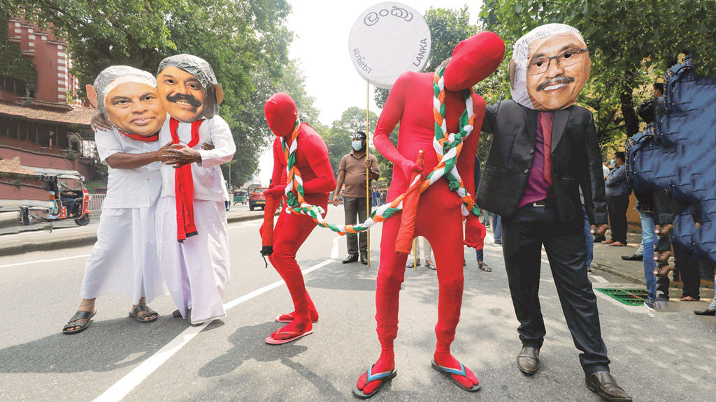 চার ভাইয়ের হাতে চৌচির লঙ্কা