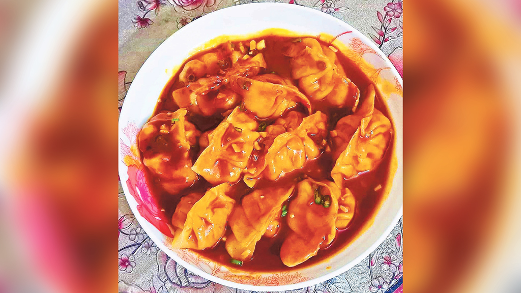 গ্রেভি মোমো