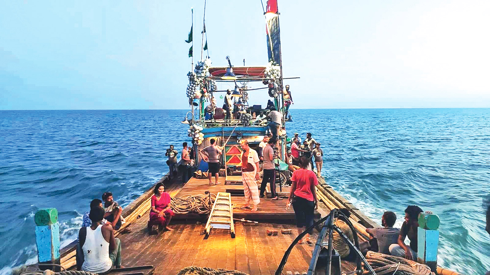 ‘সাদা সাদা কালা কালা’ প্রশংসিত, পাওয়া গেল হাশিম মাহমুদকে