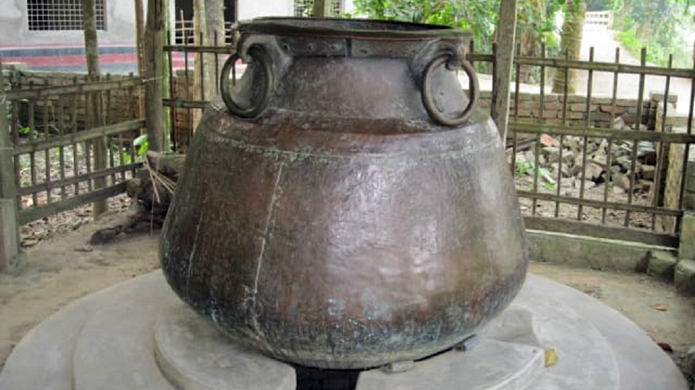 শতবর্ষী ডেকটি  উদ্ধার হয়নি চারদিনেও