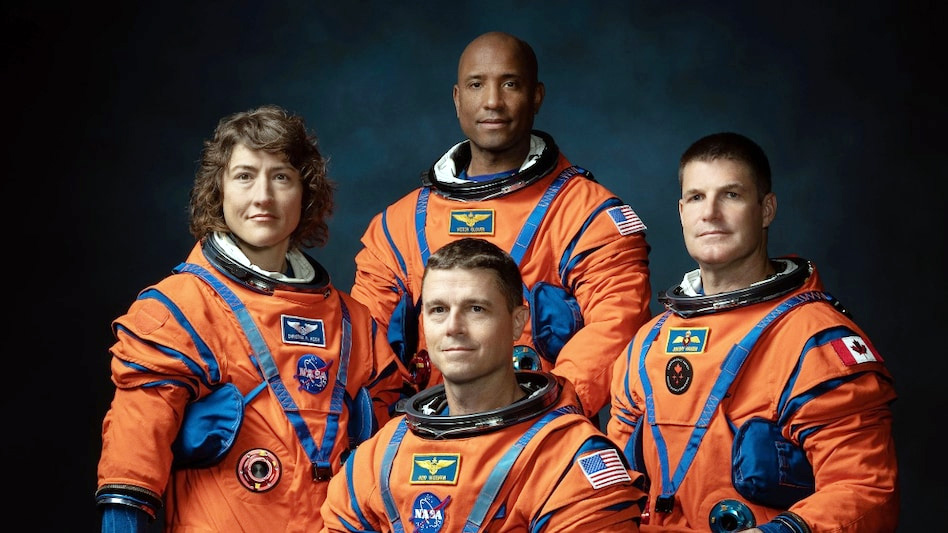 আর্টেমিস-২ নভোচারীদের মেনুতে থাকছে যেসব খাবার