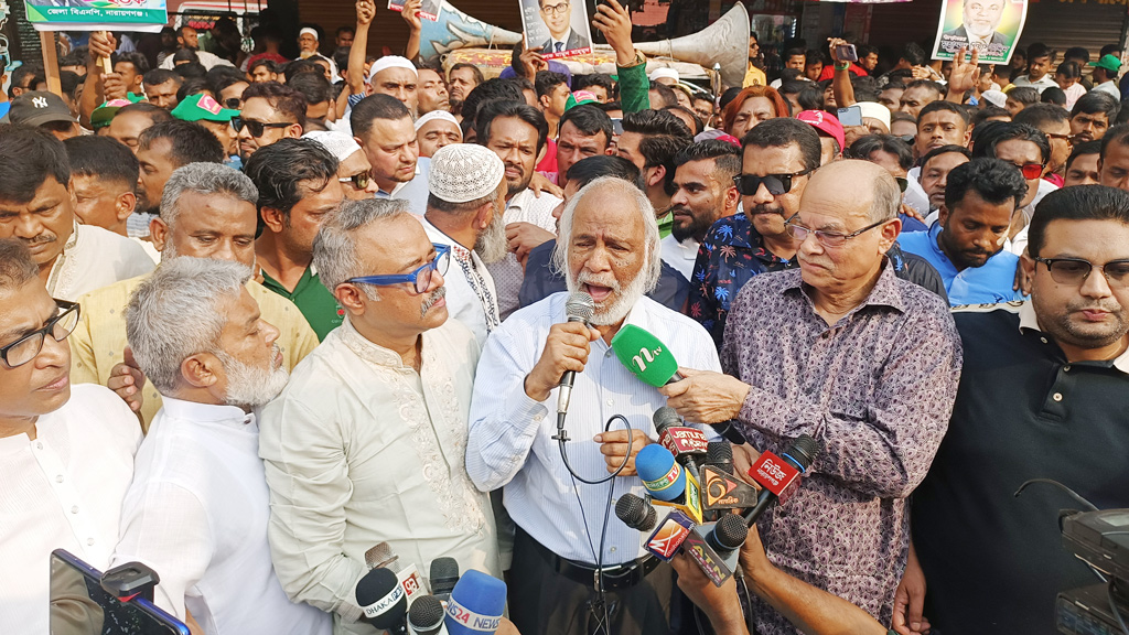 মেগা উন্নয়নের নামে মেগা দুর্নীতি চলছে: মঈন খান