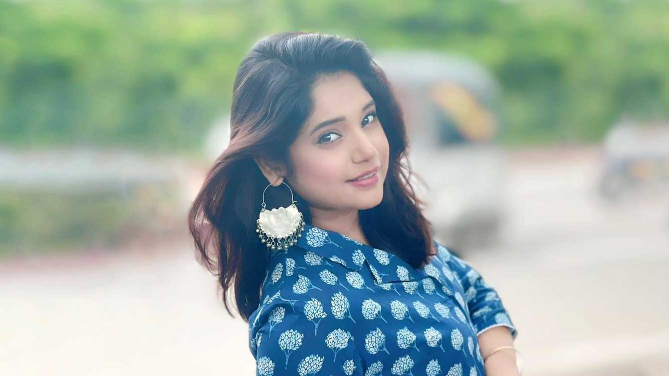 ‘মৃধা বনাম মৃধা’ দিয়ে বড় পর্দায় আসছেন নোভা