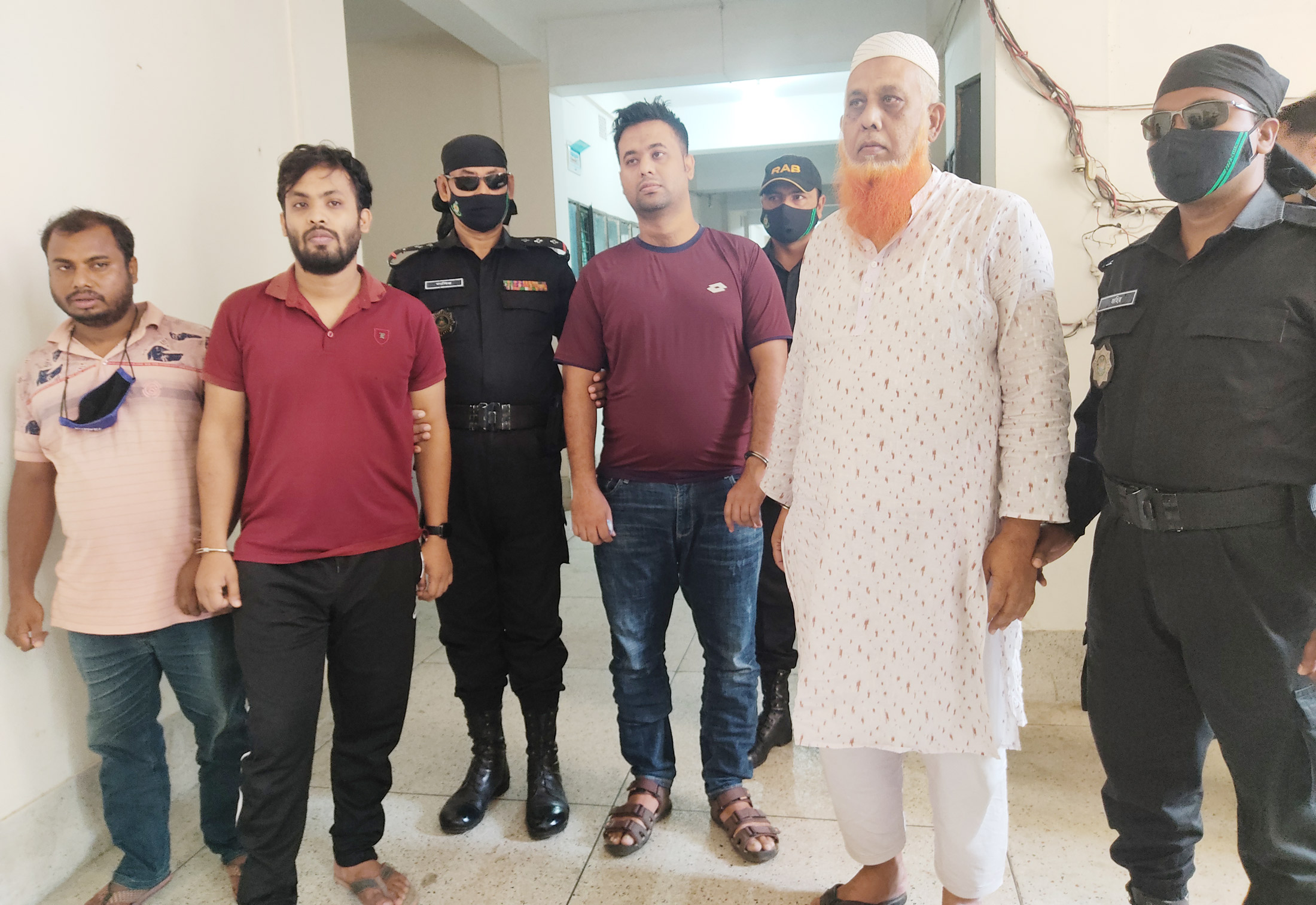 প্রতারণা মামলায় আদিয়ান মার্টের সিইওসহ ৪ জন গ্রেপ্তার