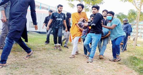 সিকৃবিতে সংঘর্ষ: ছাত্রলীগের আহত কর্মীর চোখে অস্ত্রোপচার সম্পন্ন 