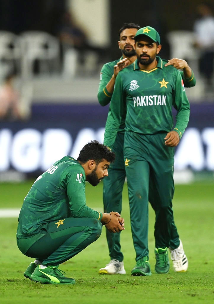 পাকিস্তানকে কাঁদিয়ে ফাইনালে অস্ট্রেলিয়া