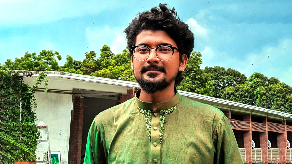 নতুন ধারার ক্যালিগ্রাফার ত্বোয়াসীন আরাফাত