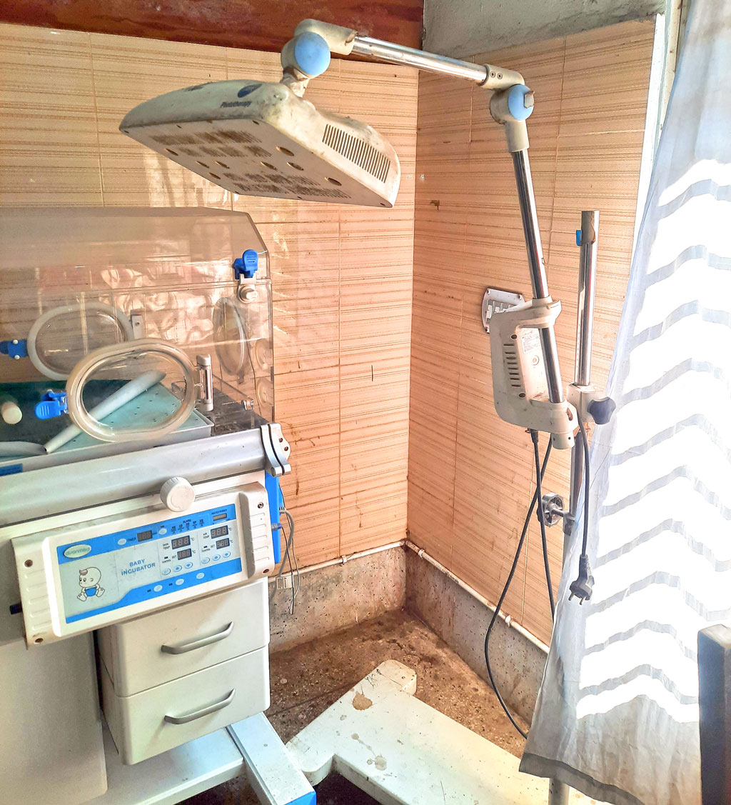 শিশু হাসপাতাল: বেশির ভাগ মেশিন নষ্ট, সেবাবঞ্চিত নবজাতক